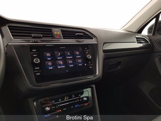 VOLKSWAGEN Tiguan 1.5 TSI ACT Life 10