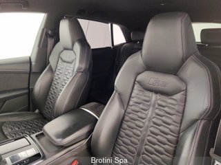 AUDI Q8 RS TFSI V8 quattro tiptronic 10