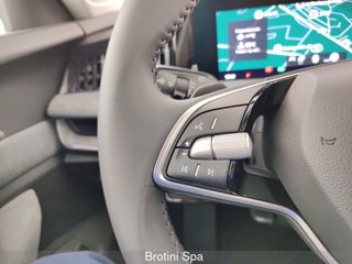 SKODA Superb 2.0 TDI DSG Wagon Style 14