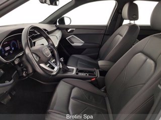 AUDI Q3 35 TFSI Business Advanced 6