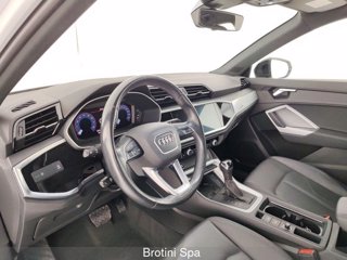 AUDI Q3 35 TFSI Business Advanced 7