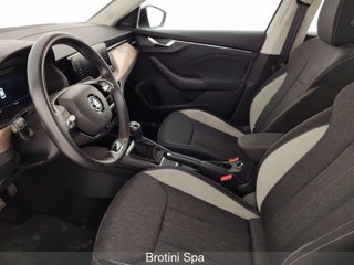 SKODA Kamiq 1.0 TSI 110 CV Black Dots 6