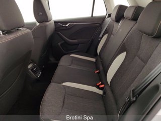 SKODA Kamiq 1.0 TSI 110 CV Black Dots 9