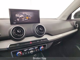 AUDI Q2 30 TDI Admired 11