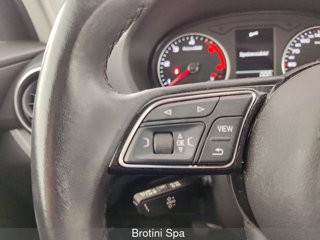 AUDI Q2 30 TDI Admired 13