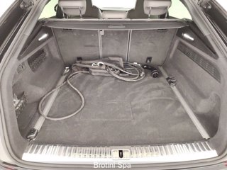 AUDI Q8 55 TFSI e quattro tiptronic S-Line Sport 17