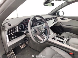 AUDI Q8 55 TFSI e quattro tiptronic S-Line Sport 7