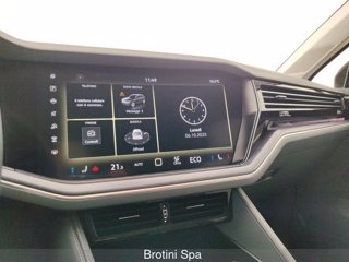 VOLKSWAGEN Touareg 3.0 V6 TDI SCR R-Line 12