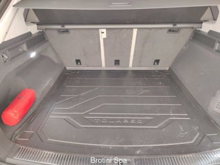 VOLKSWAGEN Touareg 3.0 V6 TDI SCR R-Line 17