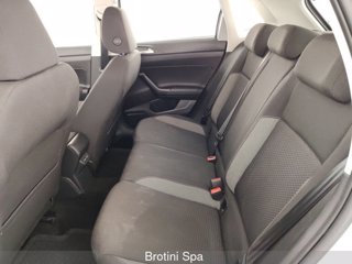 VOLKSWAGEN Polo 1.0 TSI Life 9