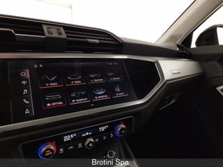 AUDI Q3 35 TDI S tronic Business Advanced 15