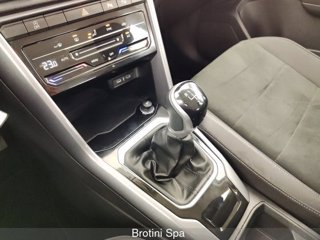 VOLKSWAGEN T-Roc 1.0 TSI Style 10