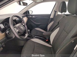 SKODA Kamiq 1.0 TSI 110 CV DSG Black Dots 6