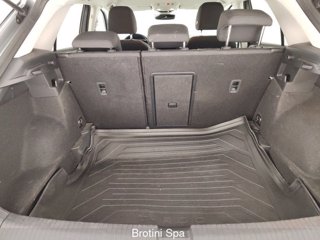 VOLKSWAGEN T-Roc 1.0 TSI Life 15