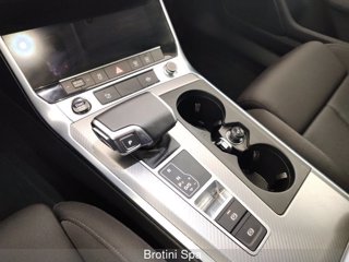 AUDI A6 Avant 40 2.0 TDI quattro ultra S tronic S line edition 10