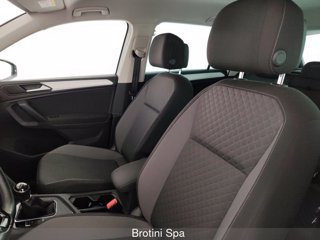VOLKSWAGEN Tiguan 1.6 TDI SCR Sport BlueMotion Technology 8