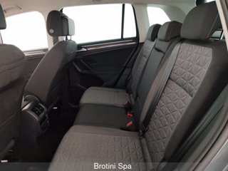 VOLKSWAGEN Tiguan 1.5 TSI ACT Life 9