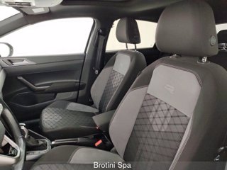 VOLKSWAGEN Taigo 1.0 TSI 110 CV DSG R-Line 8