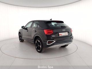 AUDI Q2 35 TFSI Business Advanced 1