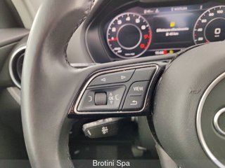 AUDI Q2 35 TFSI Business Advanced 14