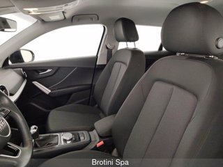 AUDI Q2 35 TFSI Business Advanced 8