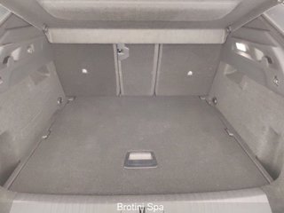 PEUGEOT 3008 Hybrid 136 e-DCS6 Allure 16