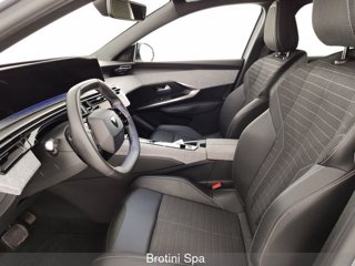 PEUGEOT 3008 Hybrid 136 e-DCS6 Allure 6