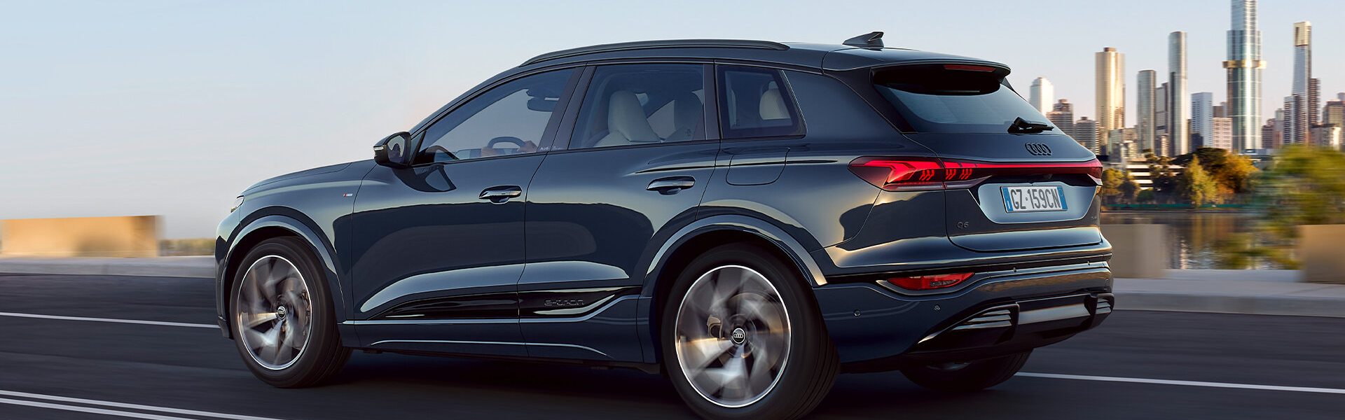 Audi Q6 E Tron (1920X600)